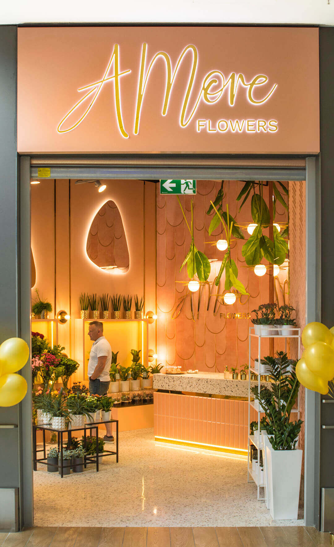amore fiore amor flave - amore-flowers-casette-gdynia-riviera-casette-gold-letters-lit-coffer-casette-over-store-casette-over-the-morellow-florist-entrance (11) 